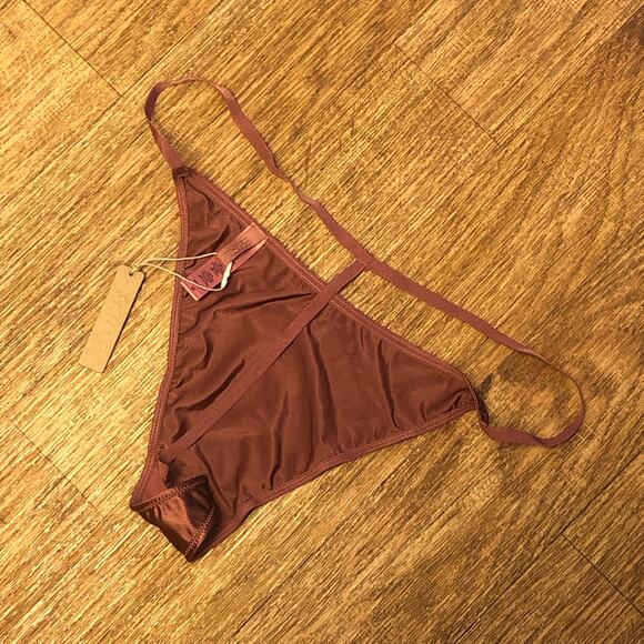 Skims Red Pink Berry T-String Thong Panties Size 4X - Picture 4 of 10